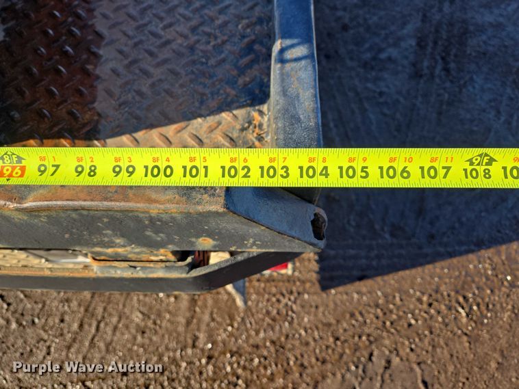 image for item ES2636 1999 Ford F250 flatbed pickup truck