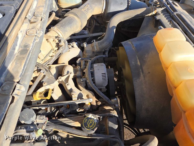 image for item ES2636 1999 Ford F250 flatbed pickup truck