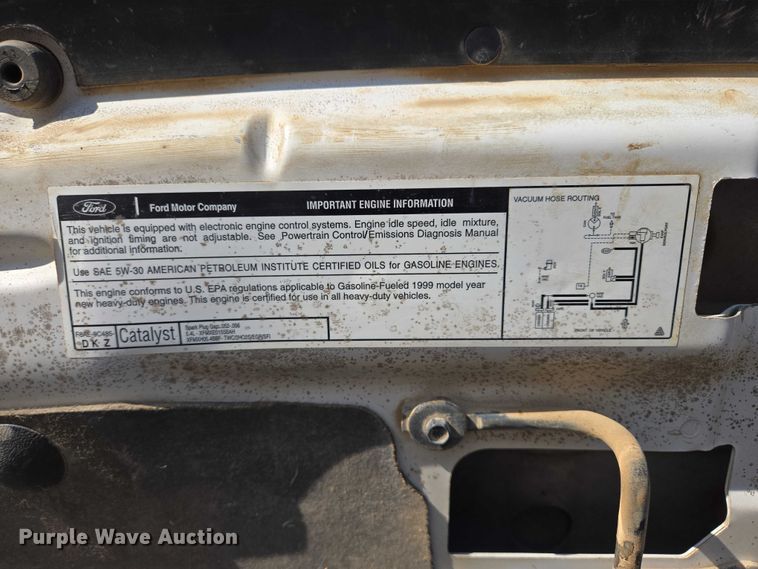 image for item ES2636 1999 Ford F250 flatbed pickup truck