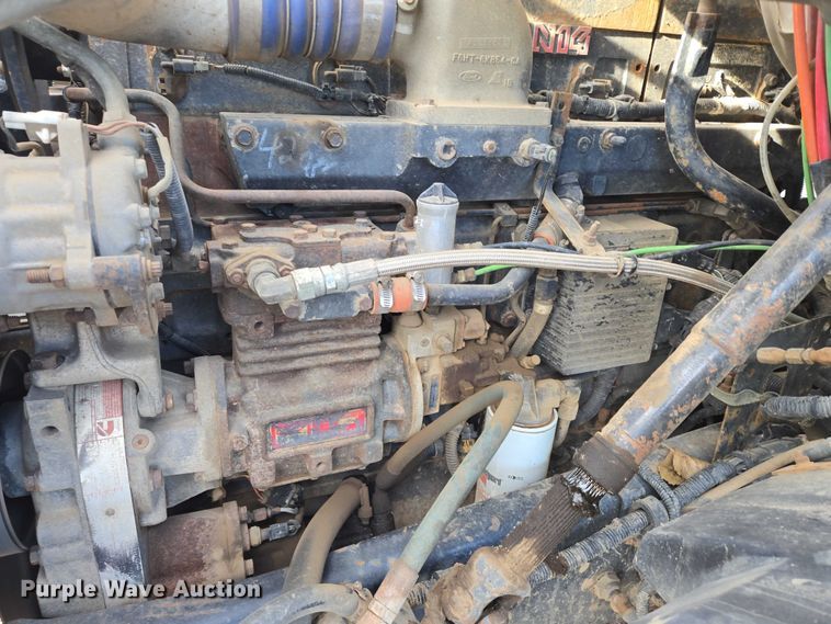 image for item ES2637 1996 Ford AT9513 semi truck