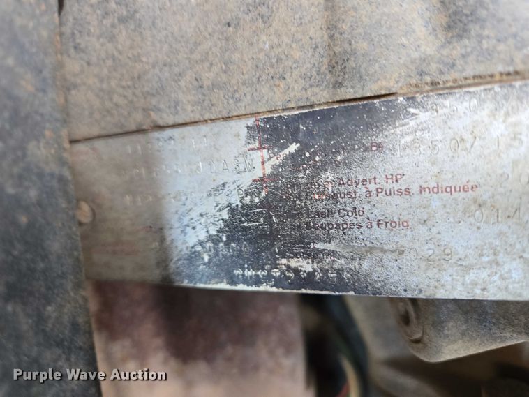 image for item ES2637 1996 Ford AT9513 semi truck