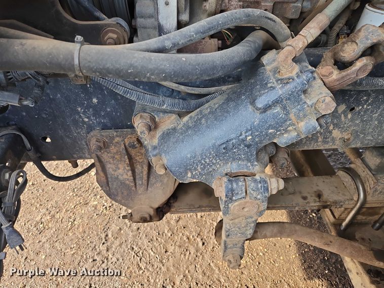 image for item ES2637 1996 Ford AT9513 semi truck