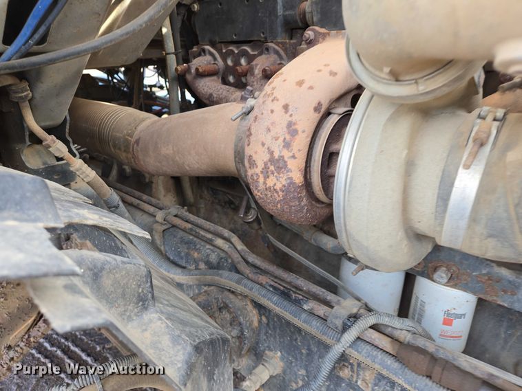 image for item ES2637 1996 Ford AT9513 semi truck