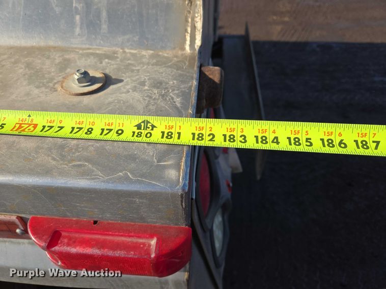 image for item ES2638 1978 Ford LT8000 tank truck