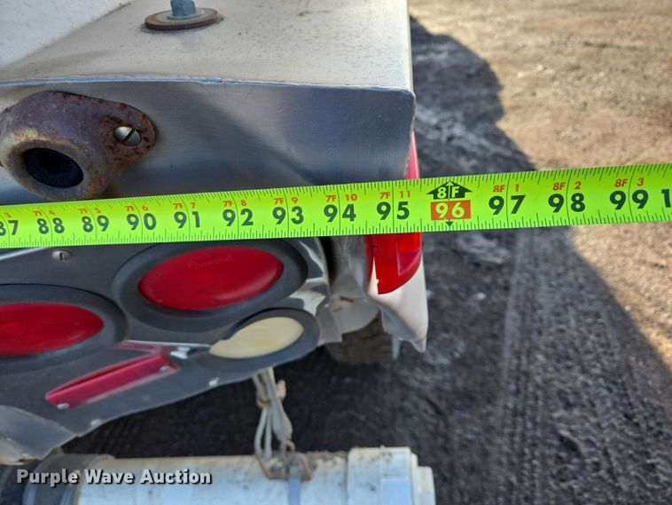 image for item ES2638 1978 Ford LT8000 tank truck