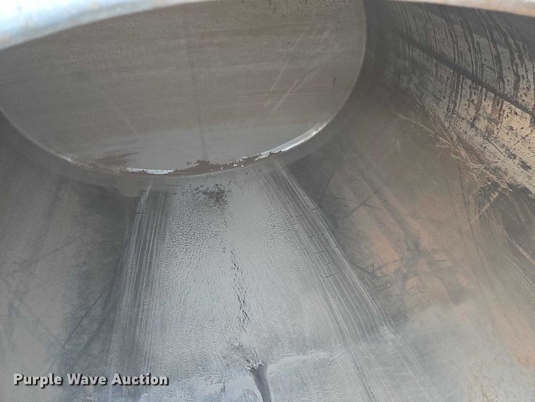 image for item ES2638 1978 Ford LT8000 tank truck