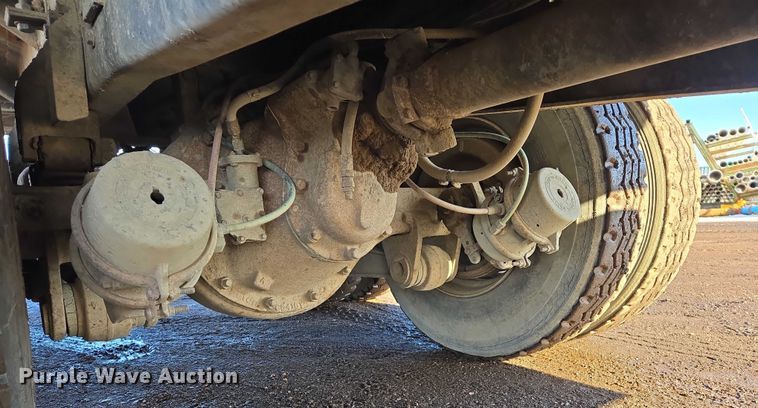 image for item ES2638 1978 Ford LT8000 tank truck