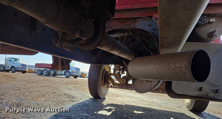 image for item ES2638 1978 Ford LT8000 tank truck