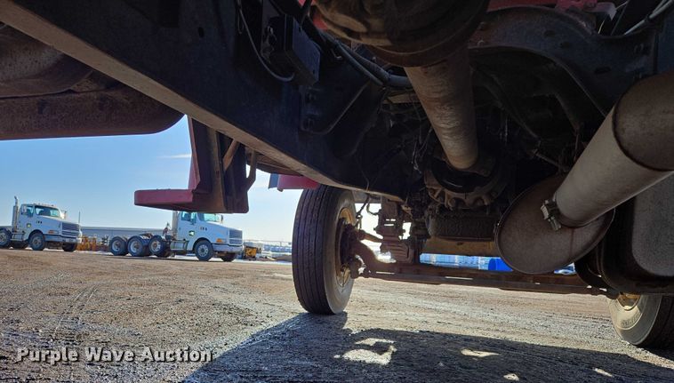 image for item ES2638 1978 Ford LT8000 tank truck