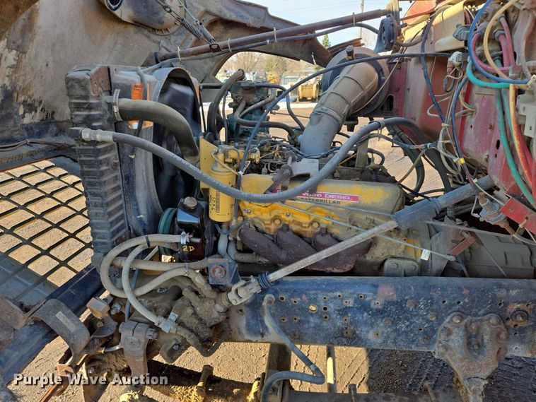 image for item ES2638 1978 Ford LT8000 tank truck