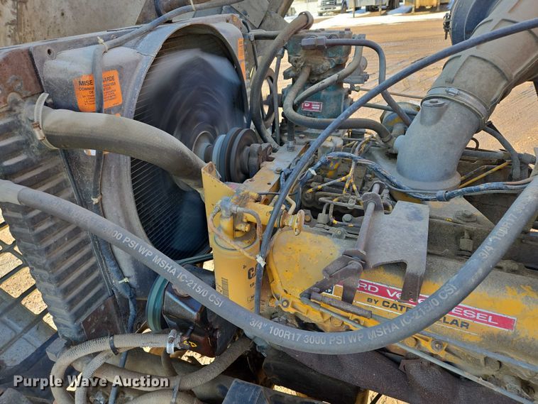 image for item ES2638 1978 Ford LT8000 tank truck