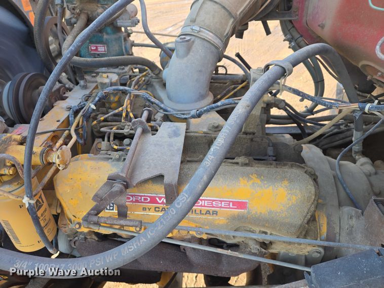 image for item ES2638 1978 Ford LT8000 tank truck