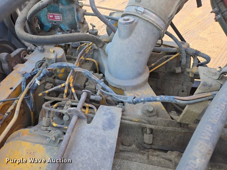 image for item ES2638 1978 Ford LT8000 tank truck