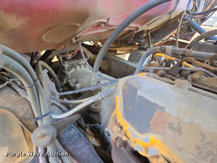 image for item ES2638 1978 Ford LT8000 tank truck