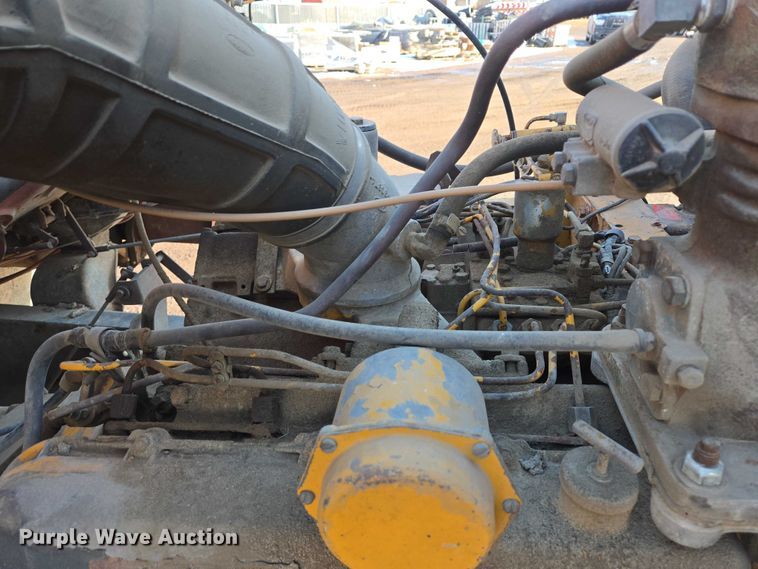 image for item ES2638 1978 Ford LT8000 tank truck