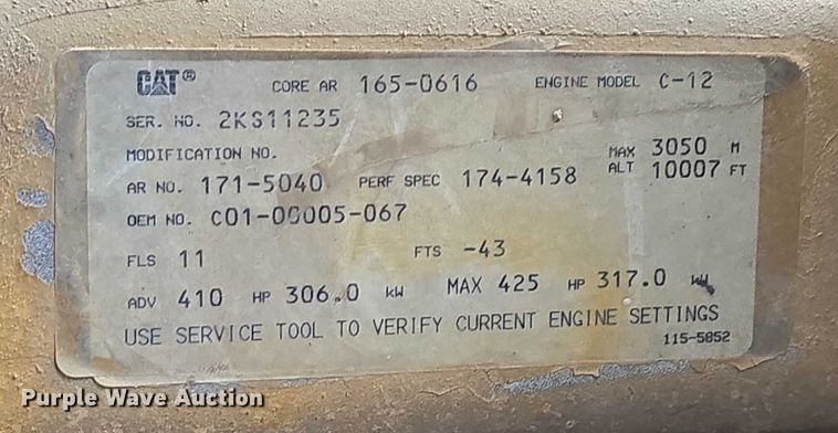 image for item ES2639 2000 Sterling A9522 semi truck