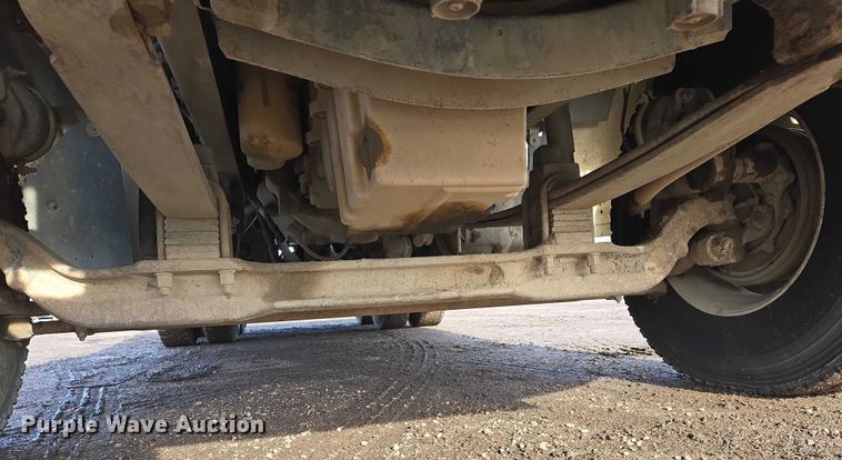 image for item ES2640 2000 Sterling A9522 semi truck