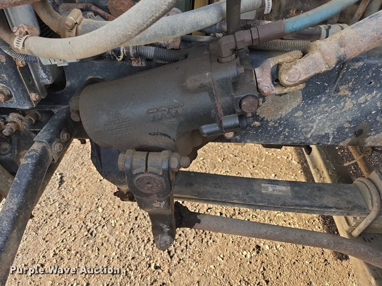 image for item ES2640 2000 Sterling A9522 semi truck