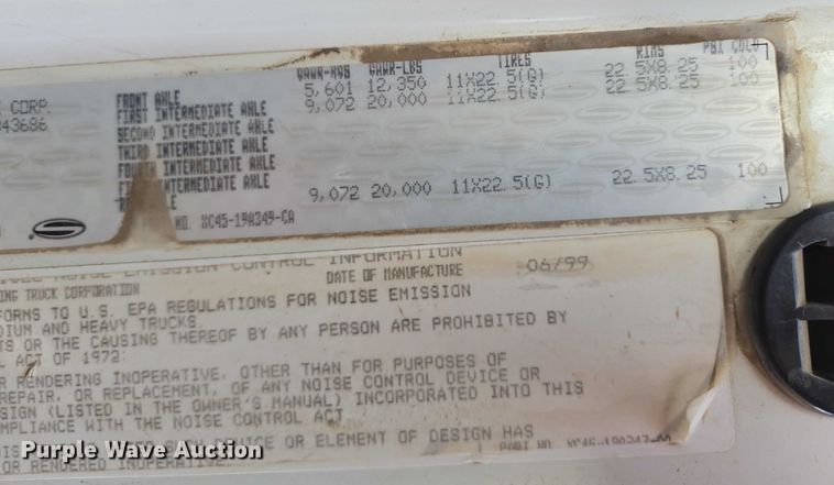 image for item ES2640 2000 Sterling A9522 semi truck