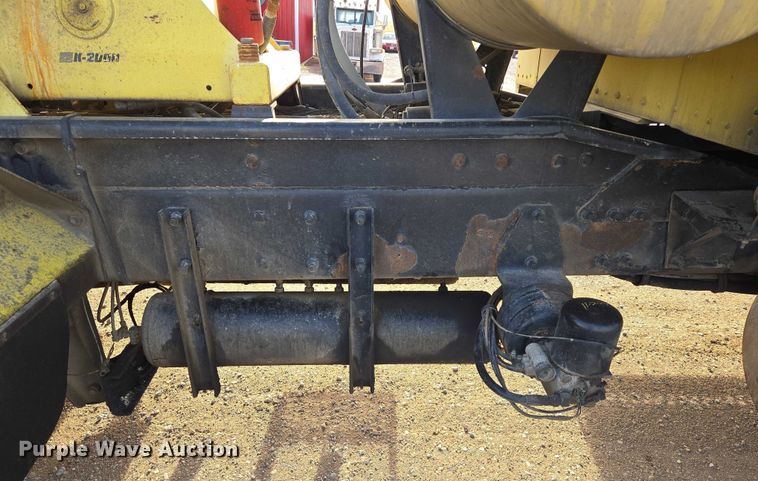 image for item ES2656 2006 Kenworth W900 ready mix truck