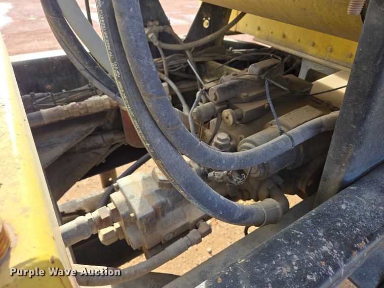 image for item ES2656 2006 Kenworth W900 ready mix truck