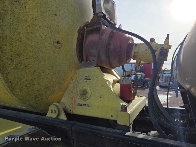 image for item ES2656 2006 Kenworth W900 ready mix truck