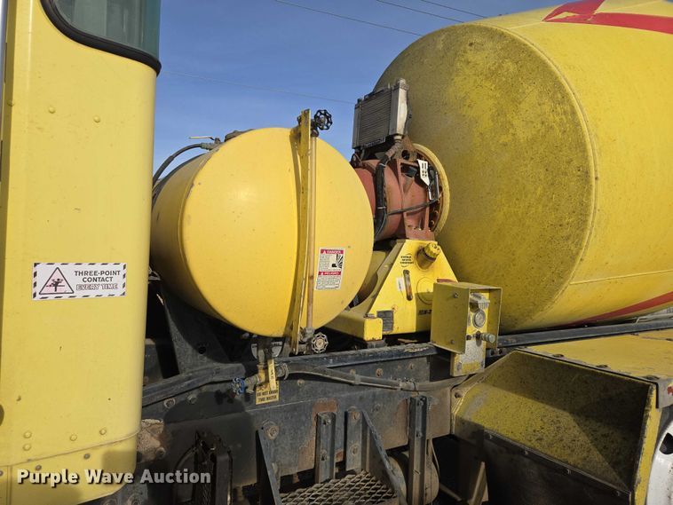 image for item ES2656 2006 Kenworth W900 ready mix truck