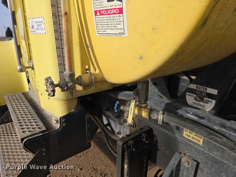 image for item ES2656 2006 Kenworth W900 ready mix truck