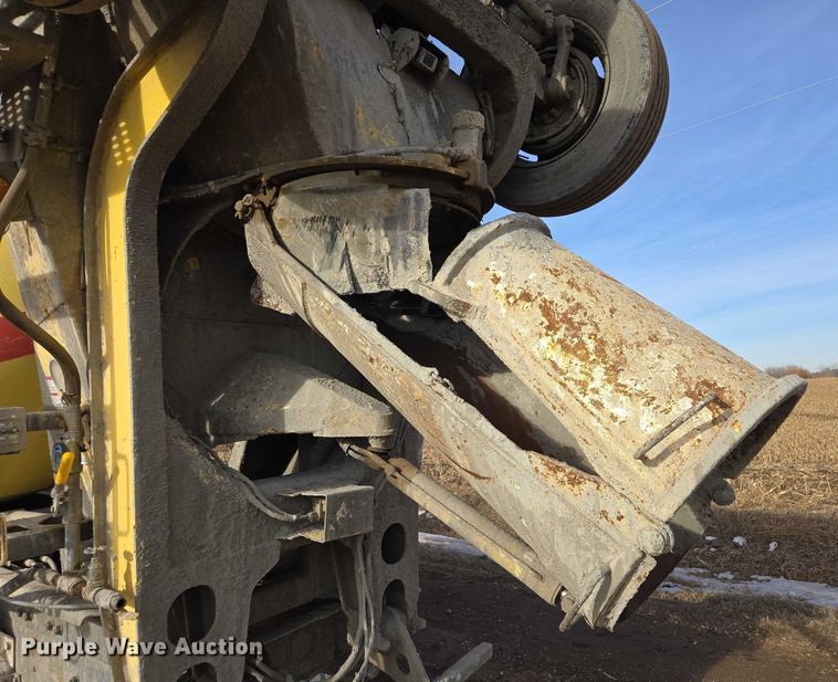 image for item ES2656 2006 Kenworth W900 ready mix truck