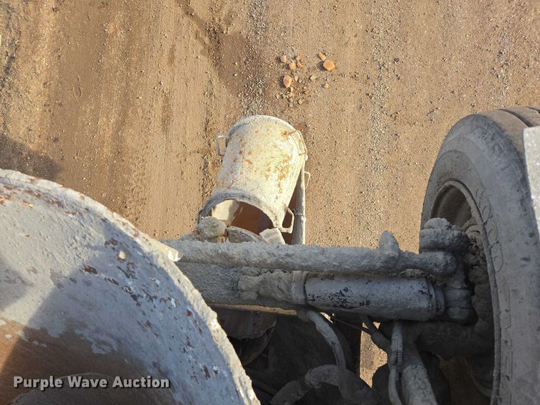 image for item ES2656 2006 Kenworth W900 ready mix truck