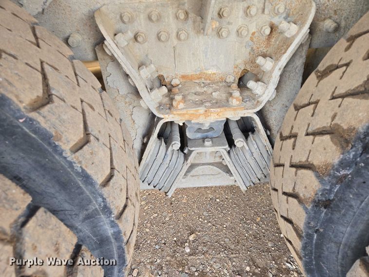 image for item ES2656 2006 Kenworth W900 ready mix truck