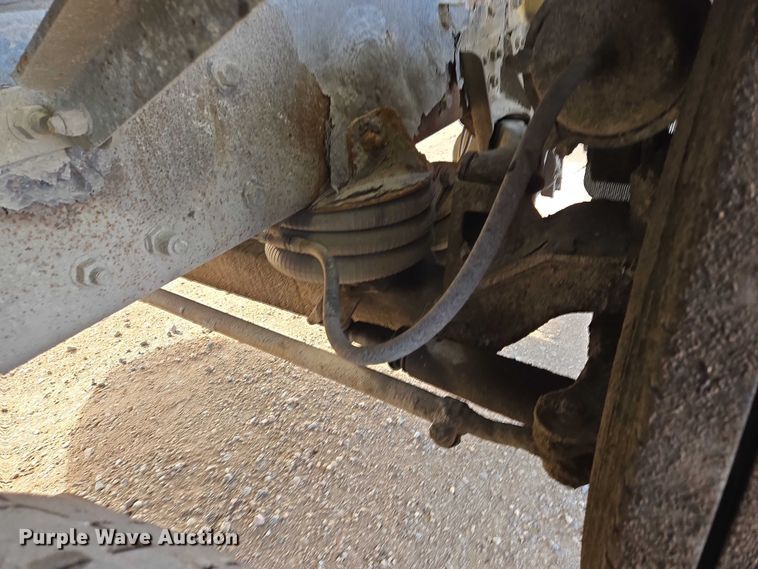 image for item ES2656 2006 Kenworth W900 ready mix truck