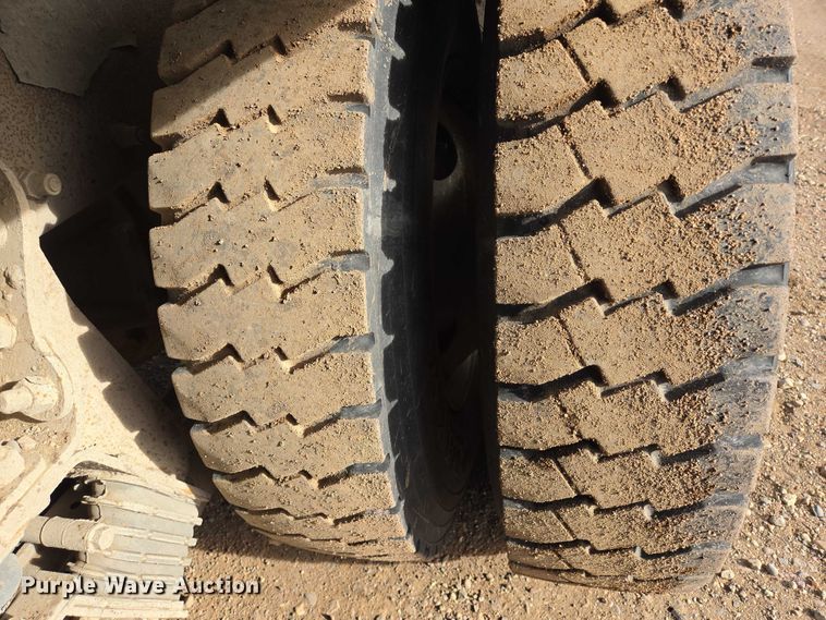 image for item ES2656 2006 Kenworth W900 ready mix truck