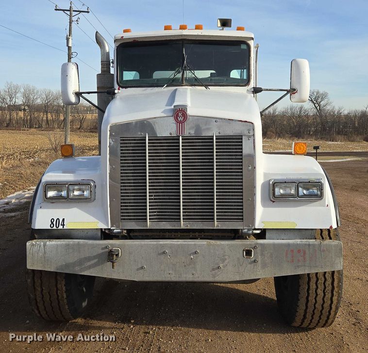 image for item ES2657 2003 Kenworth W900 ready mix truck