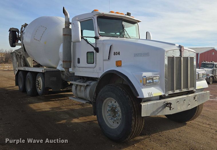 image for item ES2657 2003 Kenworth W900 ready mix truck