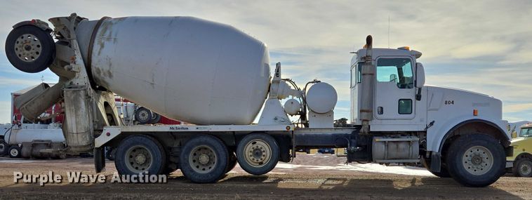 image for item ES2657 2003 Kenworth W900 ready mix truck