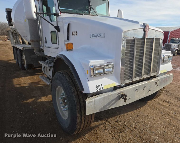 image for item ES2657 2003 Kenworth W900 ready mix truck