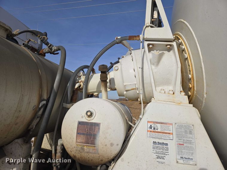 image for item ES2657 2003 Kenworth W900 ready mix truck