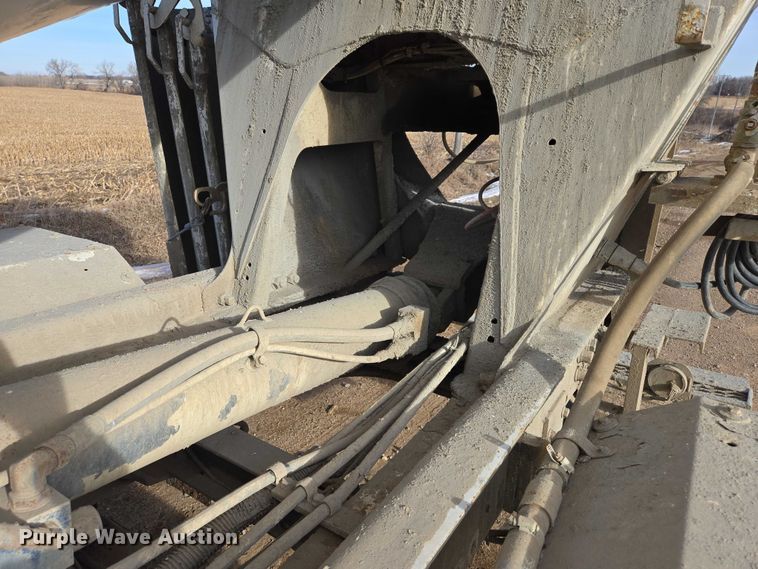 image for item ES2657 2003 Kenworth W900 ready mix truck