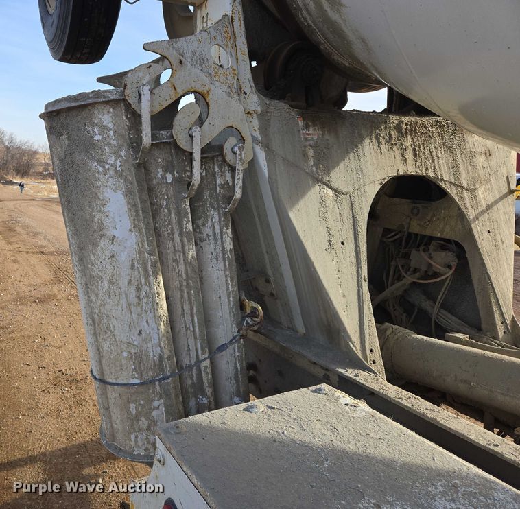 image for item ES2657 2003 Kenworth W900 ready mix truck