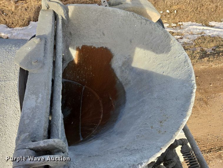 image for item ES2657 2003 Kenworth W900 ready mix truck