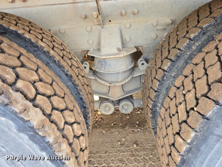 image for item ES2657 2003 Kenworth W900 ready mix truck