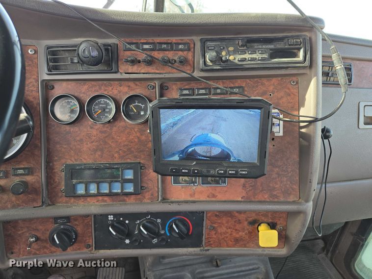 image for item ES2657 2003 Kenworth W900 ready mix truck