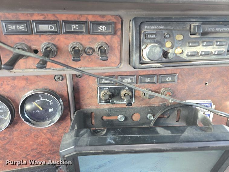 image for item ES2657 2003 Kenworth W900 ready mix truck