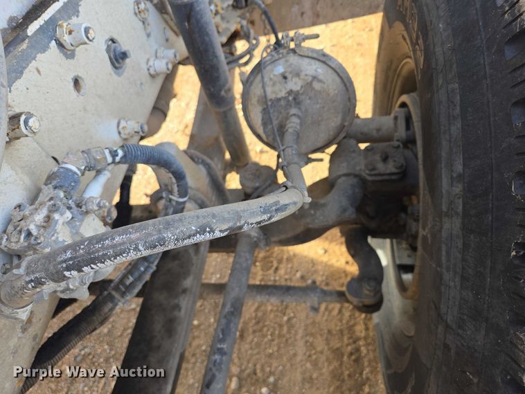 image for item ES2657 2003 Kenworth W900 ready mix truck