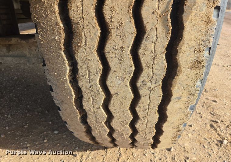 image for item ES2657 2003 Kenworth W900 ready mix truck