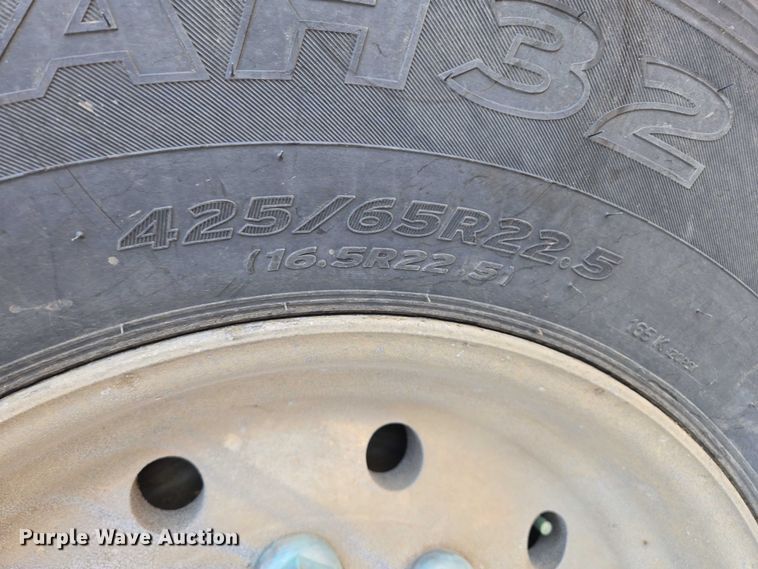 image for item ES2657 2003 Kenworth W900 ready mix truck