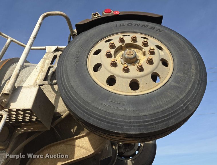 image for item ES2657 2003 Kenworth W900 ready mix truck