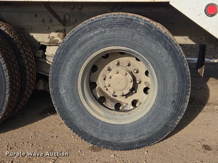 image for item ES2657 2003 Kenworth W900 ready mix truck