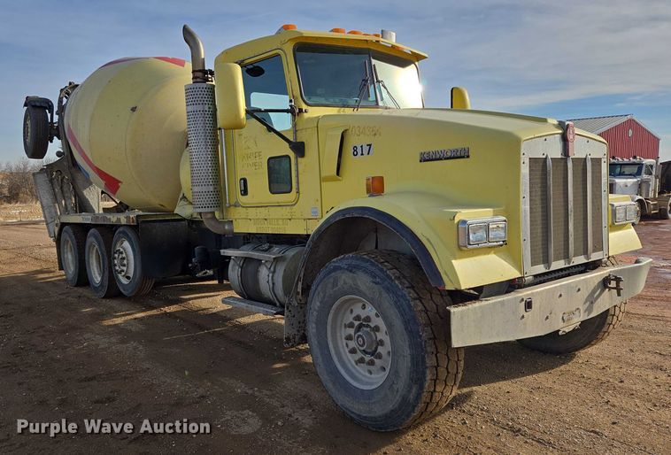 image for item ES2658 2004 Kenworth W900 ready mix truck
